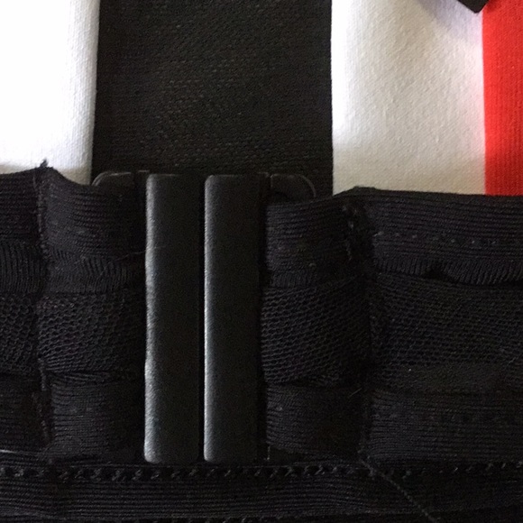 Jets by Jessika Allen - Picture 4 of 4